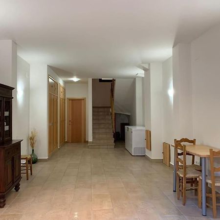 Apartamento Камарена-де-ла-Сьєрра Екстер'єр фото