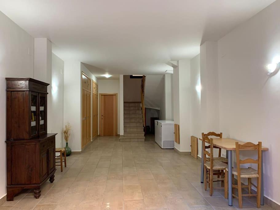 Apartamento Камарена-де-ла-Сьєрра Екстер'єр фото